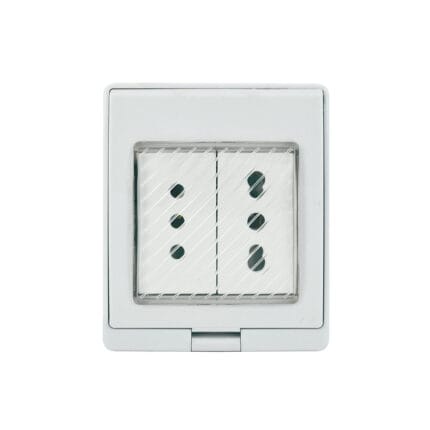 Contenedor IP55 con Tomacorriente Doble 10A Mas 10/16A 250V Blanco — RM Energía Inteligente