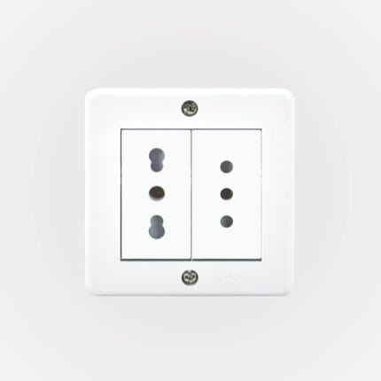 Casquete IP20 con Tomacorriente Doble 10A Mas 10/16A 250V Blanco — RM Energía Inteligente