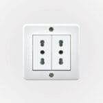 Casquete IP20 con Tomacorriente Doble 10/16A 250V Blanco — RM Energía Inteligente