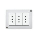 Casquete IP20 con Tomacorriente Triple 10A 250V Blanco — RM Energía Inteligente