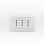 Toma Corriente Triple 10A 250V Blanco Armado — RM Energía Inteligente