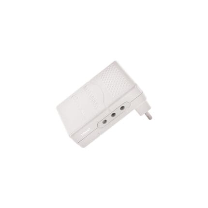 Adaptador Triple Plano 2P+T 10A 250V Blanco — RM Energía Inteligente