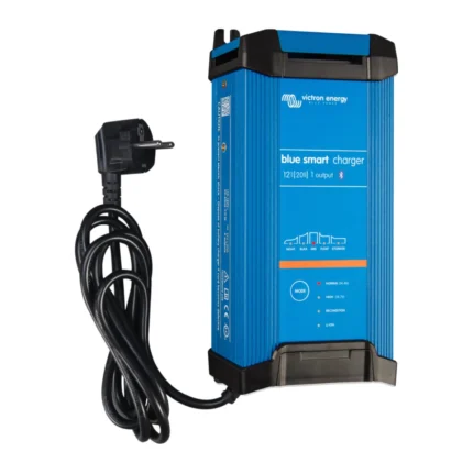 Cargador de batería Victron Blue Smart IP22 12/20 de 12 V y 20 A con una salida