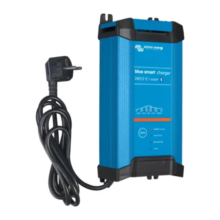 Cargador de batería Victron Blue Smart IP22 de 24 V con una salida de batería